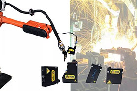 创想智控机器人焊缝跟踪适配柴孚机器人完成自主寻位、跟踪、引导焊枪自动焊接