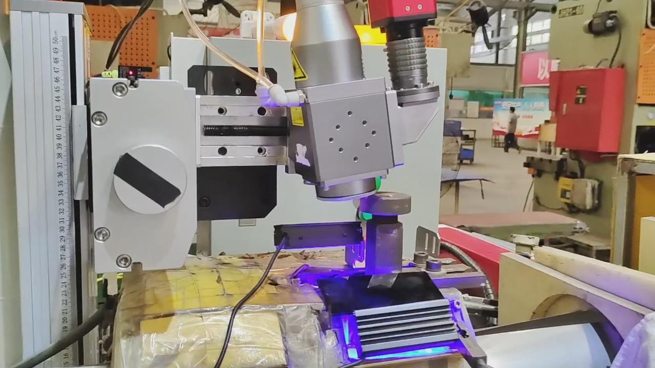 检查激光焊接用什么传感器