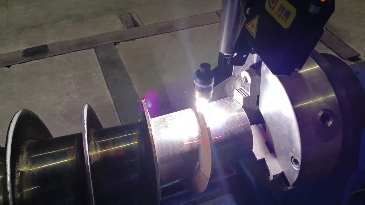 创想焊缝跟踪适配安川机器人在自动焊接螺旋搅龙叶片的案例