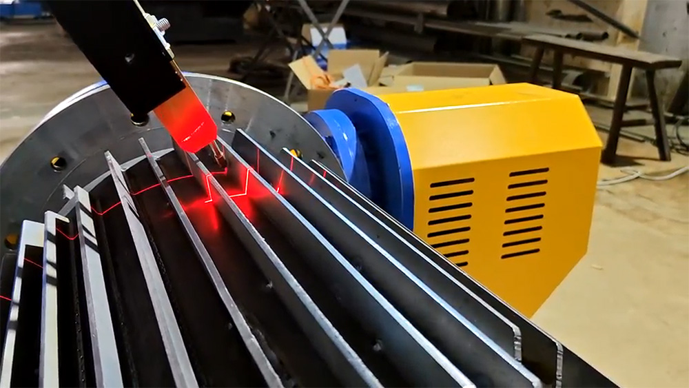 创想智控激光焊缝跟踪器：电机外壳高效智能焊接的新突破