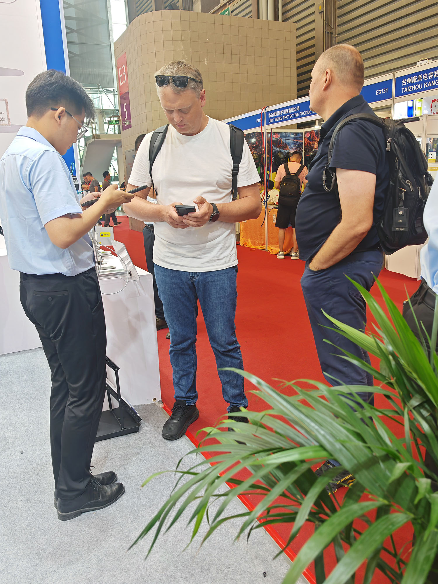 创想智控亮相第28届北京·埃森焊接展，免示教与零前置焊缝跟踪技术引爆现场关注